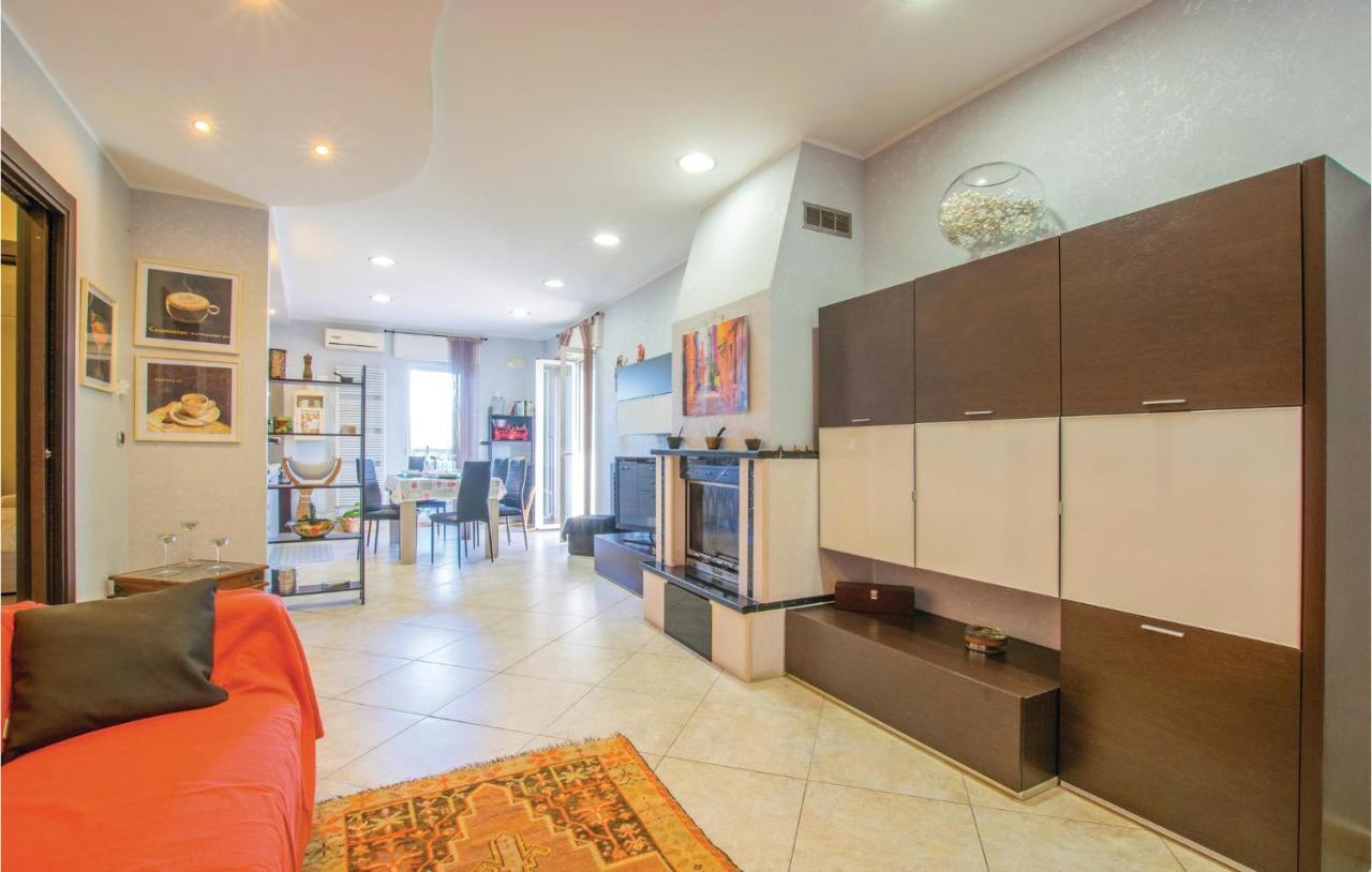 Awesome Apartment In Bari With Wifi מראה חיצוני תמונה